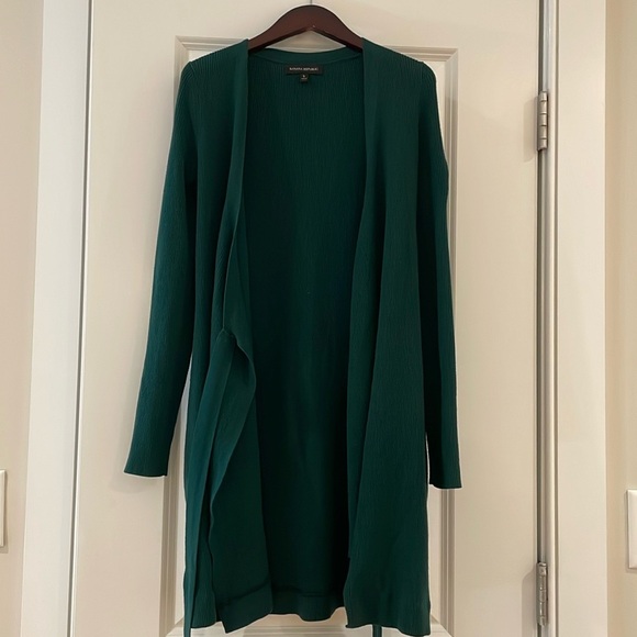 Dark green Banana Republic wrap sweater dress size small - Picture 4 of 9